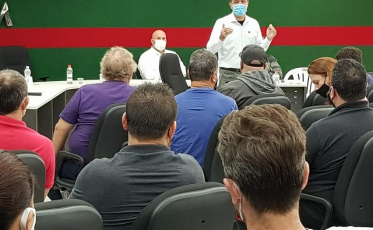 Bares e restaurantes até as 23h. Cerimônias religiosas sem mudanças