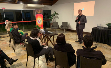 Metodologia de ensino da Lumiar é apresentada às famílias criciumenses