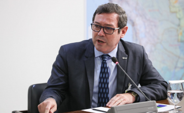 Acaert leva projeto democrático de rádio ao governo federal 