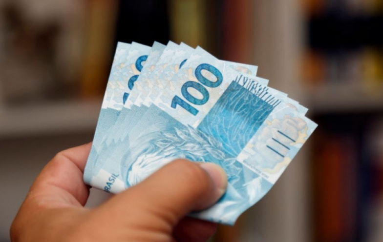 Raio X do investidor brasileiro 2026: os hábitos de quem faz dinheiro render (ou não)