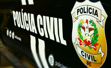 Polícia finaliza investigações e indicia homem e mulher por roubos de celulares em Criciúma