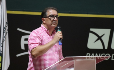 Alexandre Farias coloca projeto presidencialista a disposição do Tigre 