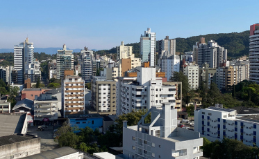 [Áudio] Chuva deve chegar no final do dia em Criciúma 