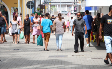 Horário de Natal: comércio de Criciúma aberto até 22h nesta semana