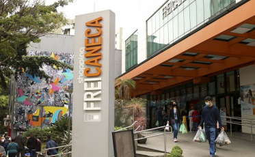 Vendas do comércio recuam 0,2% em janeiro, diz IBGE