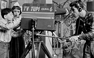 Os 70 anos da TV brasileira tratados no Avesso