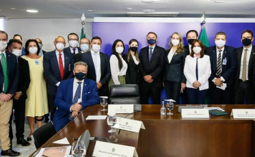 Reunião entre Bolsonaro e catarinenses sinaliza obras em rodovias e preocupação econômica