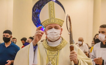 Peregrinos celebram quarta noite da Festa da Divina Misericórdia