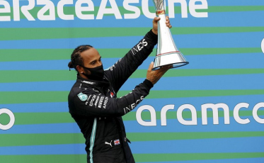 Hamilton vai largar na pole no GP da Inglaterra