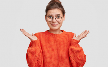 Ela pode bloquear minha conta? Pagar compras à vista pode piorar meu Score? Saiba o que é mito e verdade sobre a Serasa