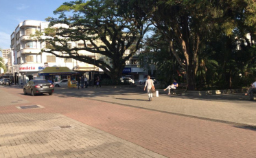 Agora é lei: veículos podem ser estacionados na Praça Nereu Ramos