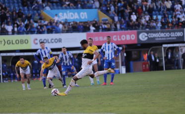 Criciúma arranca empate no ultimo minuto em clássico contra o Avaí