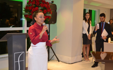 Vencedora do MasterChef 2017 marca presença na inauguração de mais um empreendimento da Fontana