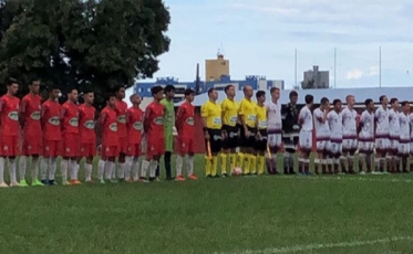 Próspera a um empate da semifinal