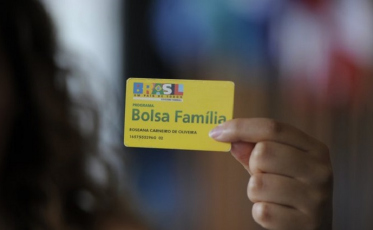Famílias do Bolsa Família vão receber alerta contra trabalho infantil
