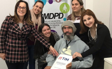 Procon entrega Código em braile para Conselho da Pessoa com Deficiência