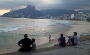 Rio reabre shoppings, bares, igrejas, estádios e pontos turísticos