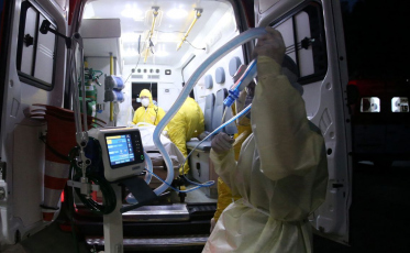 Brasil registra 14,9 mil novos casos e mais 816 mortes por covid-19