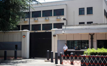 China ocupa prédio após fechar consulado dos EUA em Chengdu