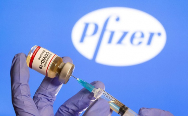 Cada frasco de vacina da Pfizer dá para seis doses