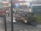 Ônibus é consumido pelas chamas em Arroio do Silva