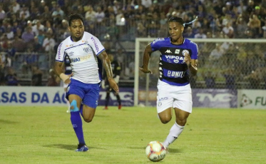 Tubarão perde em casa e se complica ainda mais no Catarinense