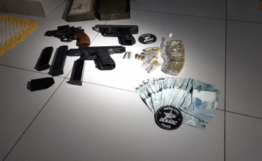 Polícia Civil cumpre buscas e prisões contra grupo investigado por furto de cargas