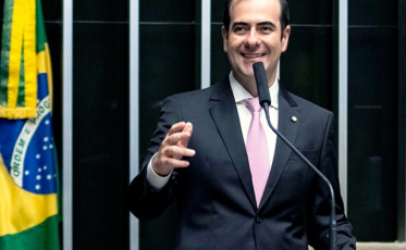 Parlatório recebe Carlos Chiodini nesta segunda-feira (VÍDEO)