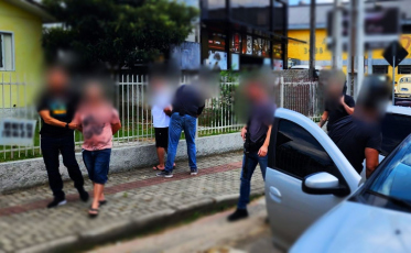 Criciúma: dupla investigada por roubo armado em empresa é presa pela Polícia Civil
