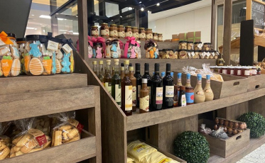 Feirinha do Shopping Della amplia participação da agricultura familiar