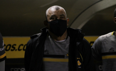 Nas últimas sete temporadas, Tigre teve 17 treinadores