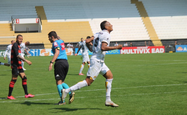 Marcão dedica vitória à torcida