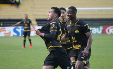 Tigre bate o Marcílio e vence a primeira em casa na Copa SC