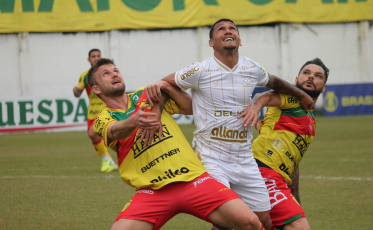 Restam 443 ingressos para a torcida do Criciúma contra o Brusque