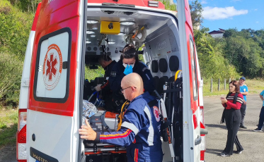 Menina de 7 anos é atropelada em Lauro Muller