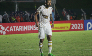 Com três gols de Fabinho, Criciúma vence o Camboriú fora de casa