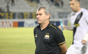 Tencati elogia jogadores: “Tiveram força, vieram a campo e lutaram”