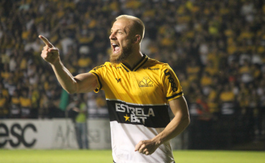 “Temos que trabalhar forte”, fala Marcelo Hermes sobre momento do Criciúma