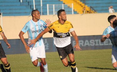 Criciúma sai na frente, mas sofre o empate do Londrina em pênalti polêmico