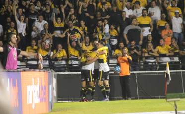 Repetindo o último acesso, Criciúma começa Série B vencendo os três primeiros jogos 