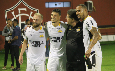 Renovação de Claudinho pode ser definida nos próximos dias