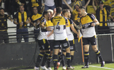 Criciúma quebra tabu e vence a Ponte Preta no Majestoso após 19 anos 