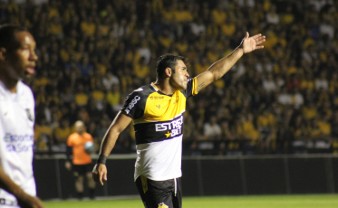 Eder abre o placar e Tigre sai na frente contra o ABC