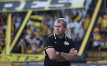 Tencati ressalta dificuldade no Estadual: “grandes perdendo pros pequenos”