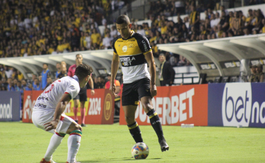 Criciúma faz segundo tempo ruim e perde para o Brusque em casa