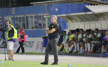 Tencati convoca torcedores para jogo da volta contra o Barra