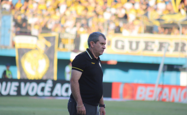 “É saber gerenciar para fazer um grande jogo em casa”, avalia Tencati sobre confronto decisivo