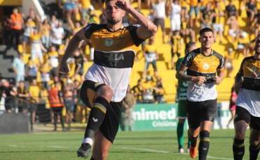 Criciúma vence Chapecoense por 2 a 0 no HH