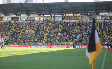 Rodadas com jogos no Heriberto Hülse têm média de público 58% mais altas