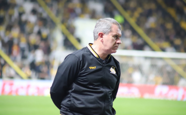 “Os momentos que a gente sofreu foram os de transição”, avalia Tencati sobre empate